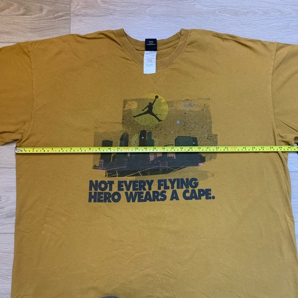 Vintage Nike T- Shirt Michael Jordan Not Every High Flying Hero Wears a Cape - Picture 6 of 10